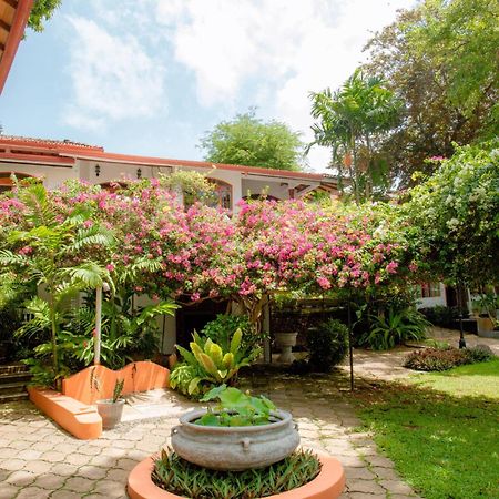 Ayubowan Swiss Lanka Bungalow Resort Бентота Экстерьер фото