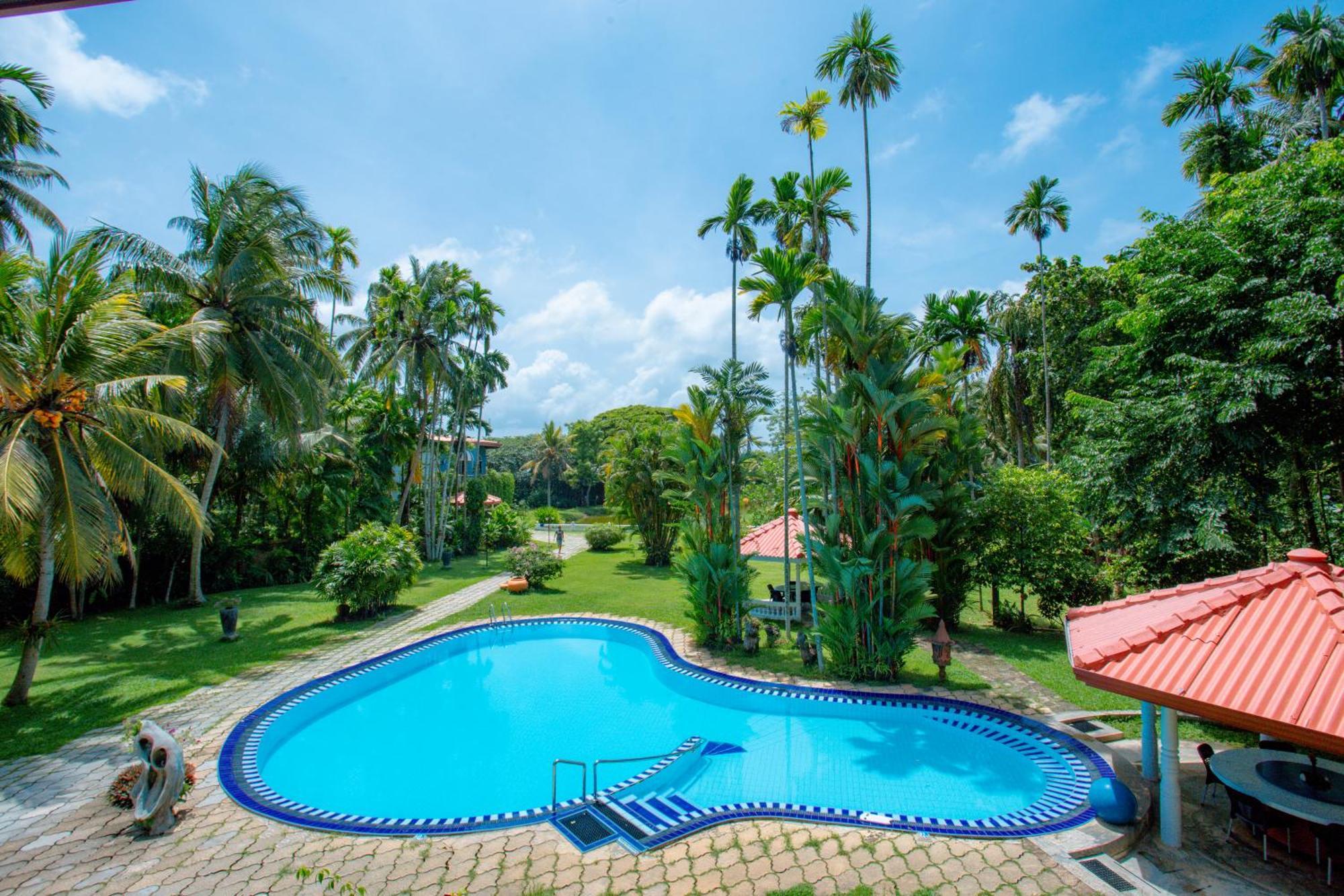 Ayubowan Swiss Lanka Bungalow Resort Бентота Экстерьер фото