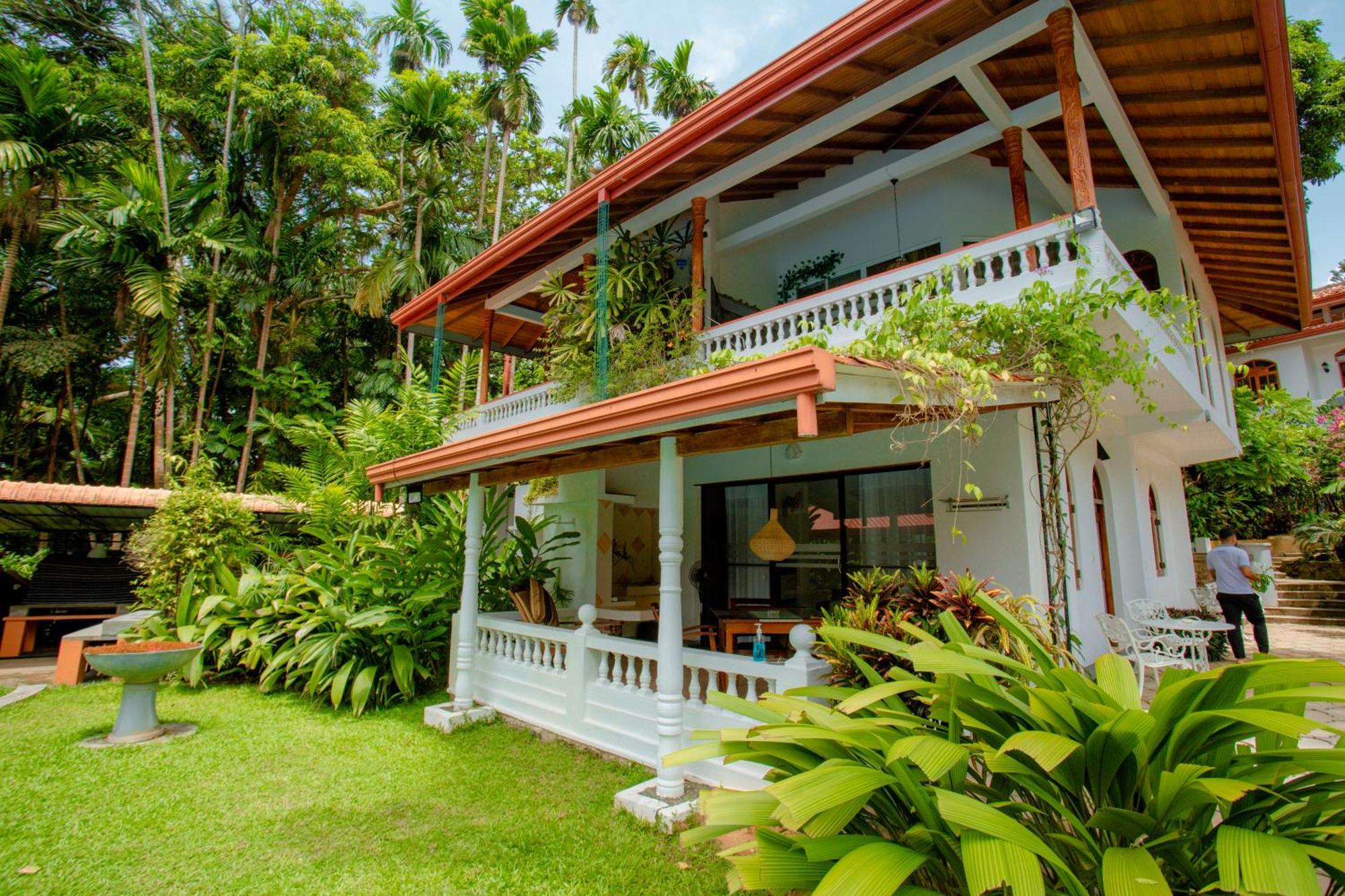 Ayubowan Swiss Lanka Bungalow Resort Бентота Экстерьер фото