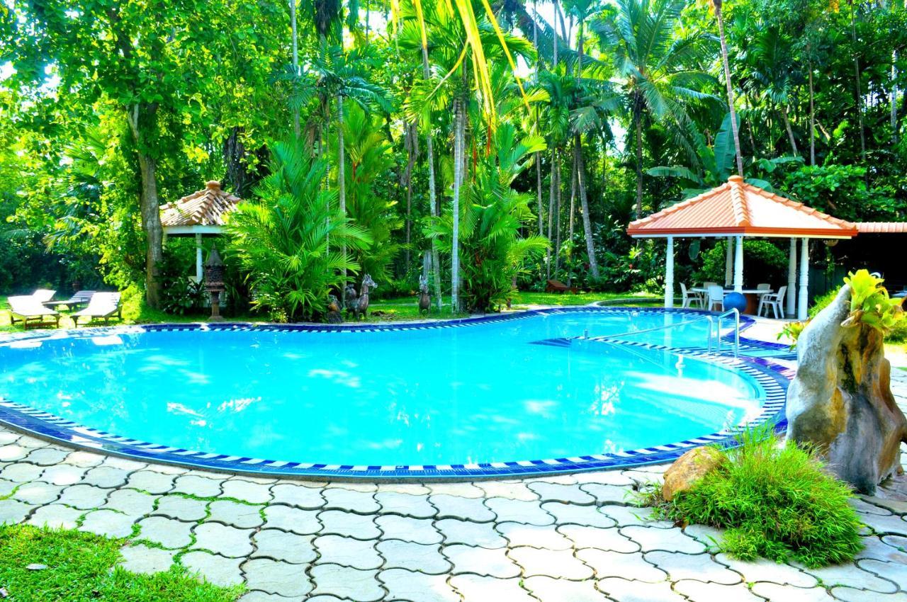 Ayubowan Swiss Lanka Bungalow Resort Бентота Экстерьер фото